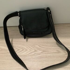 Forever 21 Textured Black Crossbody Bag